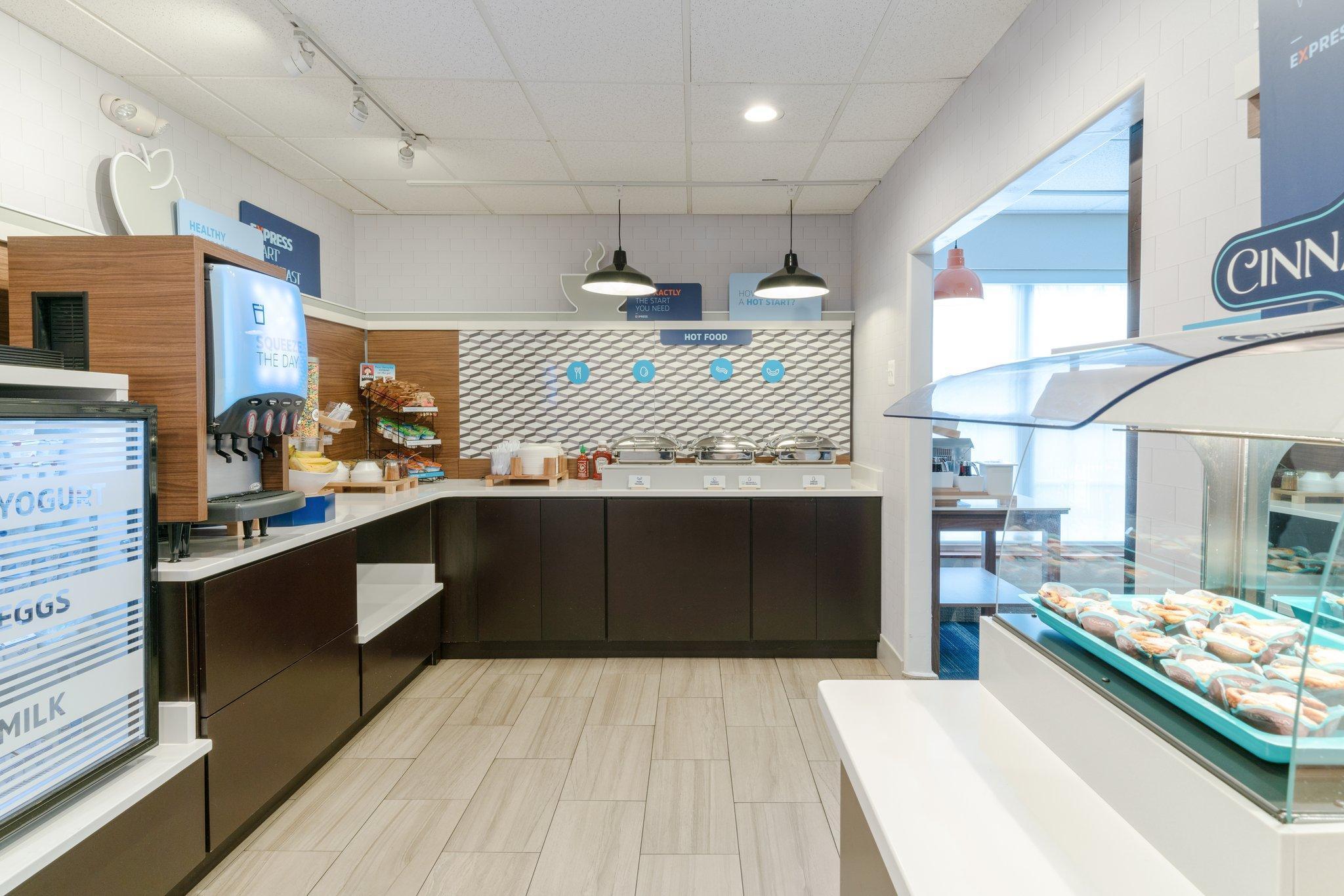 Holiday Inn Express Prince Frederick By Ihg Εξωτερικό φωτογραφία
