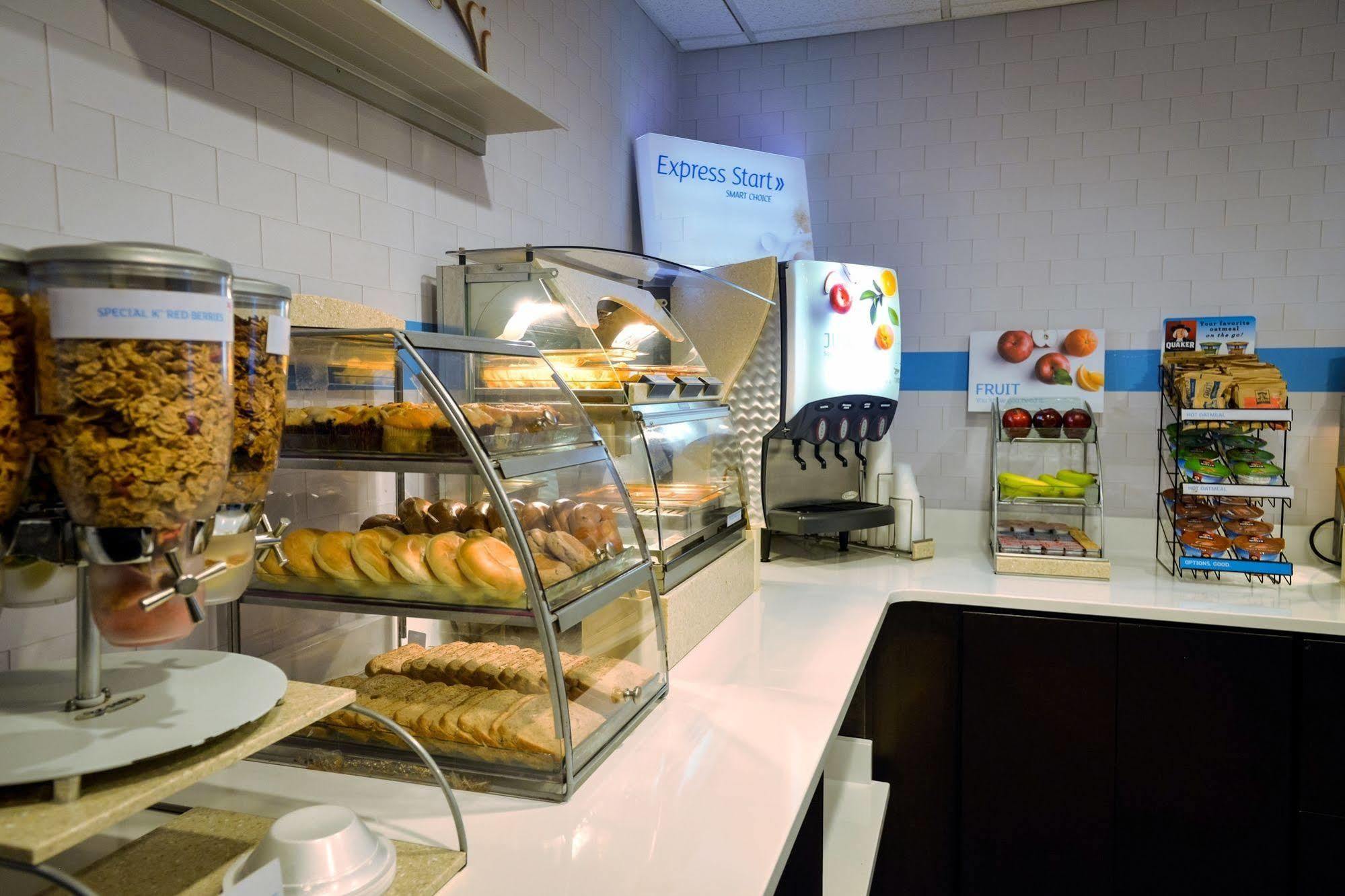 Holiday Inn Express Prince Frederick By Ihg Εξωτερικό φωτογραφία