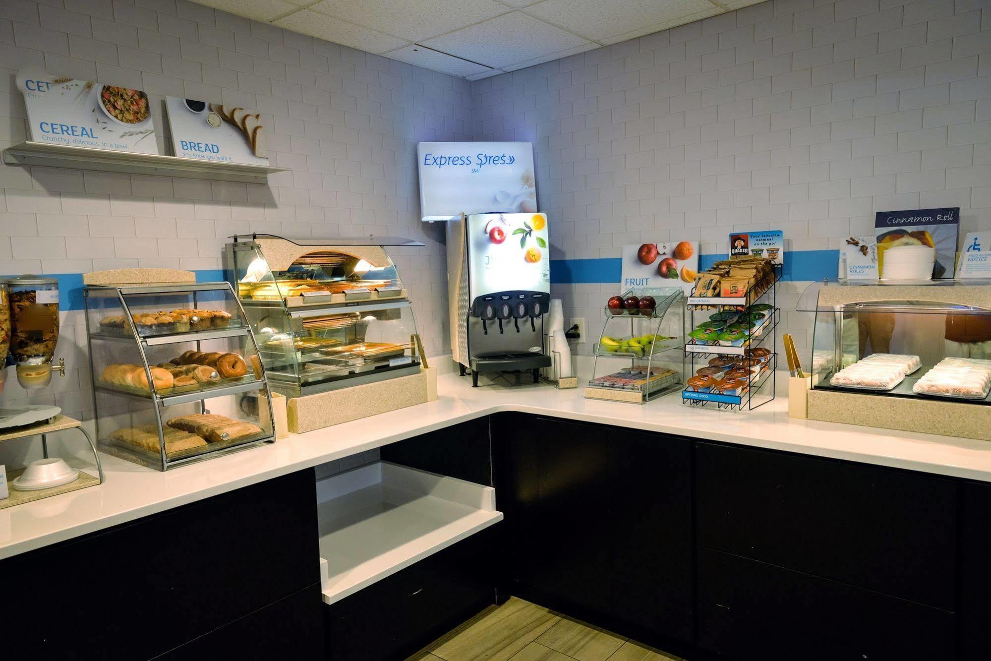 Holiday Inn Express Prince Frederick By Ihg Εξωτερικό φωτογραφία