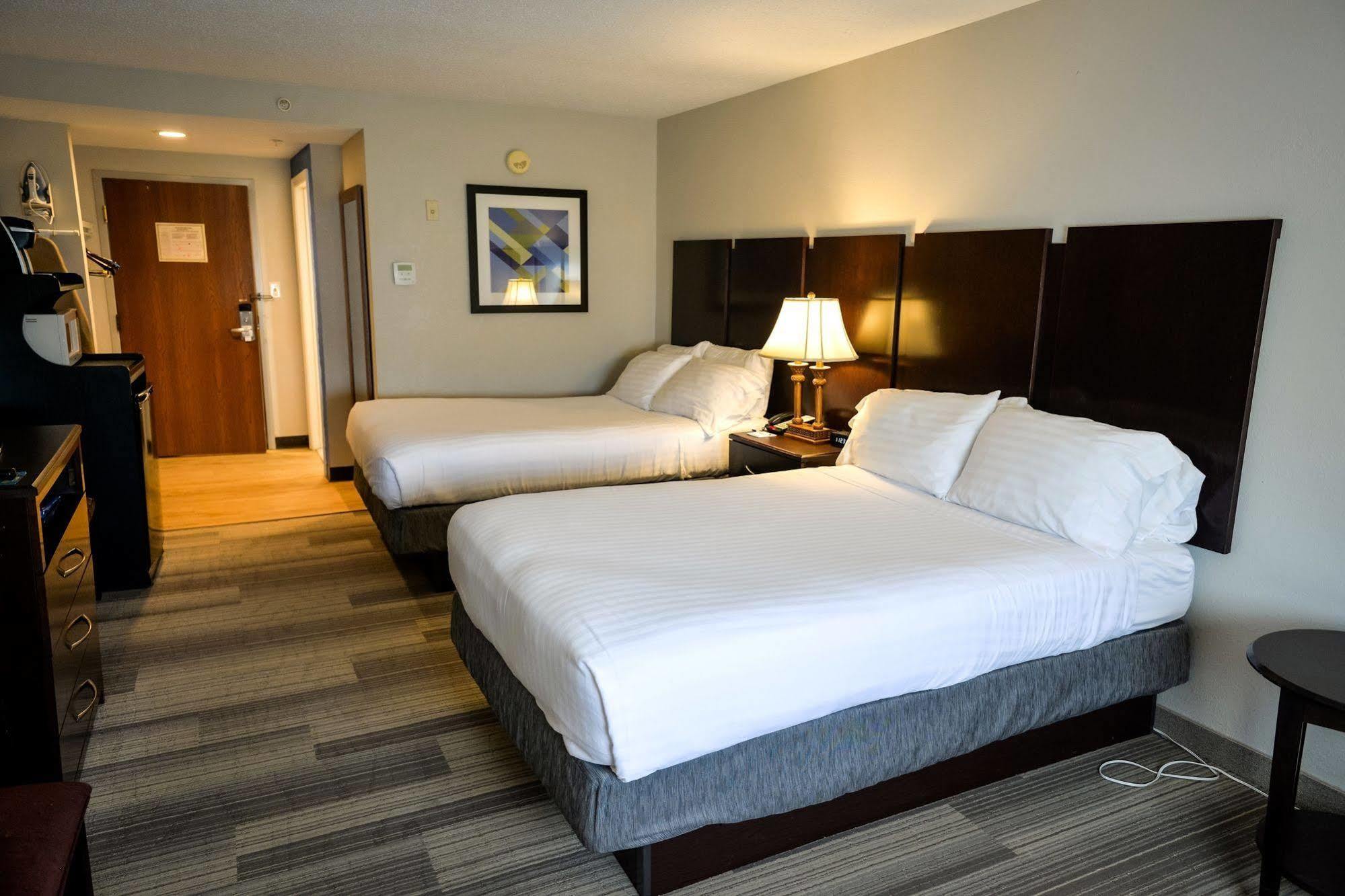 Holiday Inn Express Prince Frederick By Ihg Εξωτερικό φωτογραφία